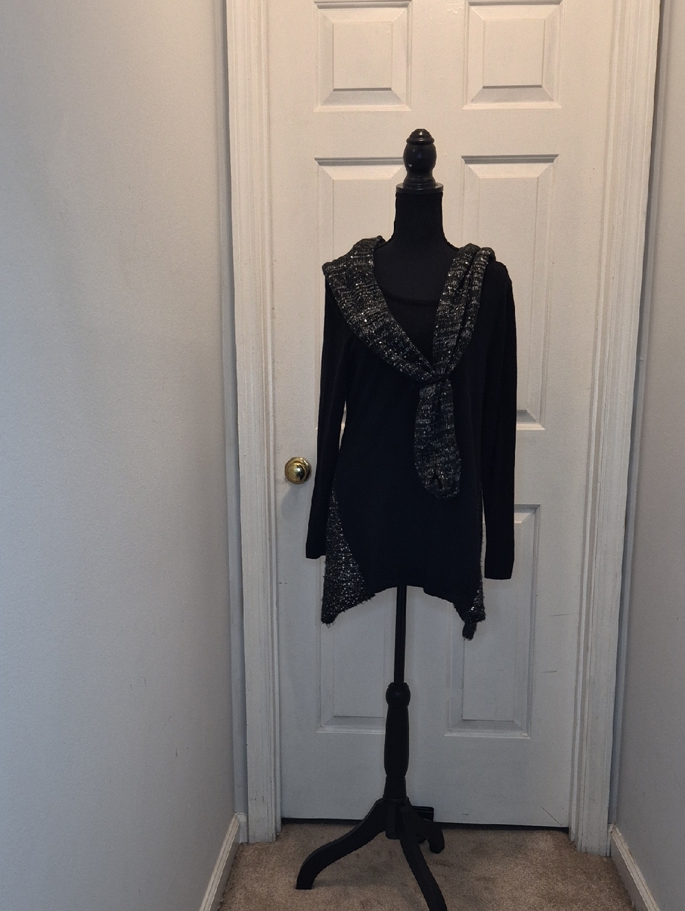 S9- Black Knit Tunic with Metallic Trim - sz PL